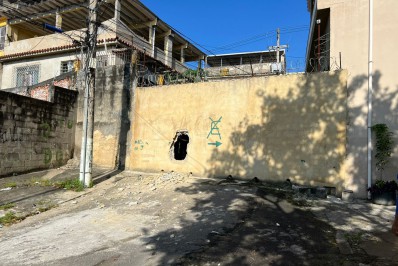 Seop realiza operação para demolir construções irregulares na Zona Norte do Rio