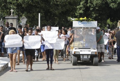 Família de jovem morto no Jacarezinho se revolta com declaração de cabo da PM