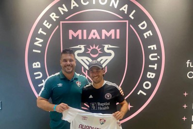 Dirigente do Fluminense faz visita a clube de David Beckham