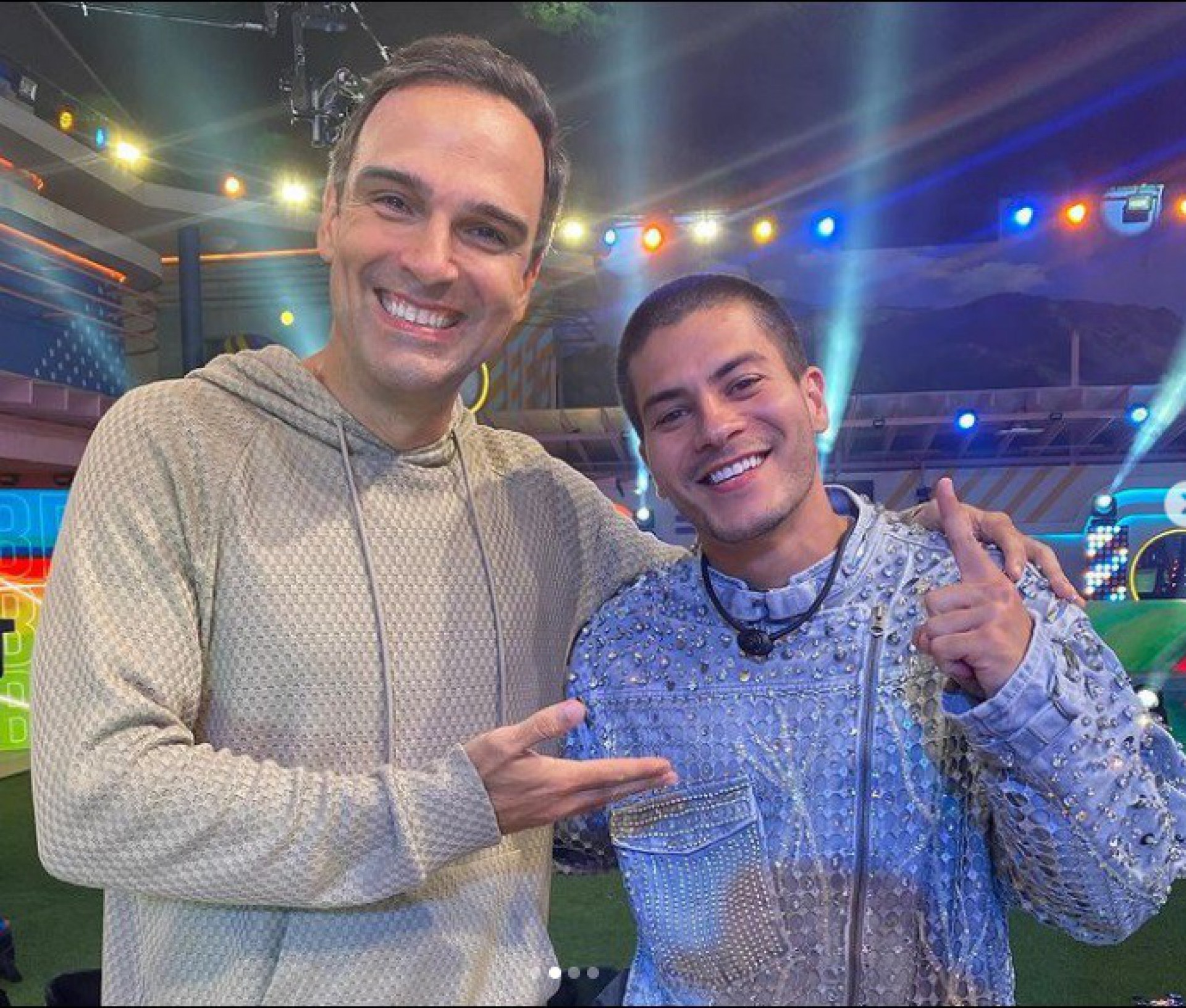 Tadeu Schmidt e Arthur Aguiar - reprodução do instagram