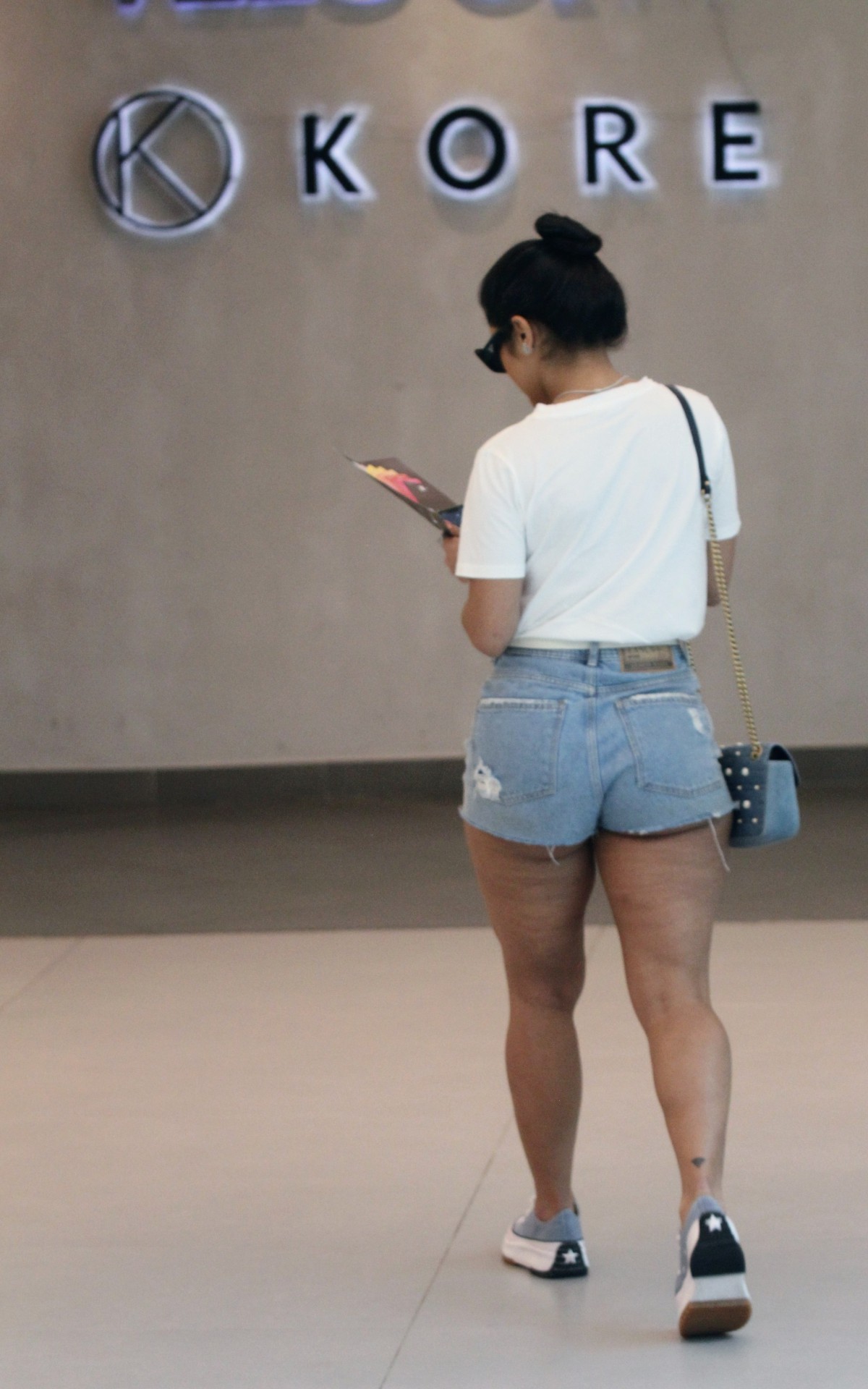 Mileide Mihaile passeia em shopping da Zona Sul do Rio