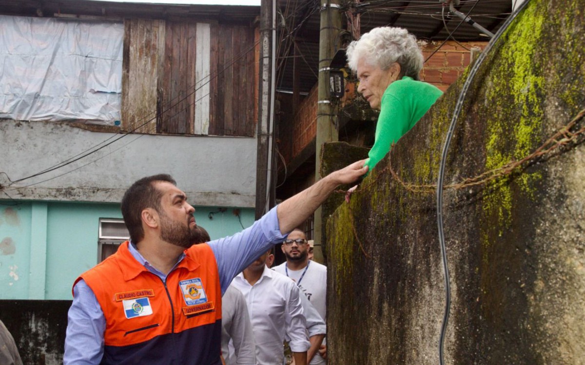 Governador Cláudio Castro esteve em Petrópolis assim que soube dos deslizameentos causados pelas chuvas