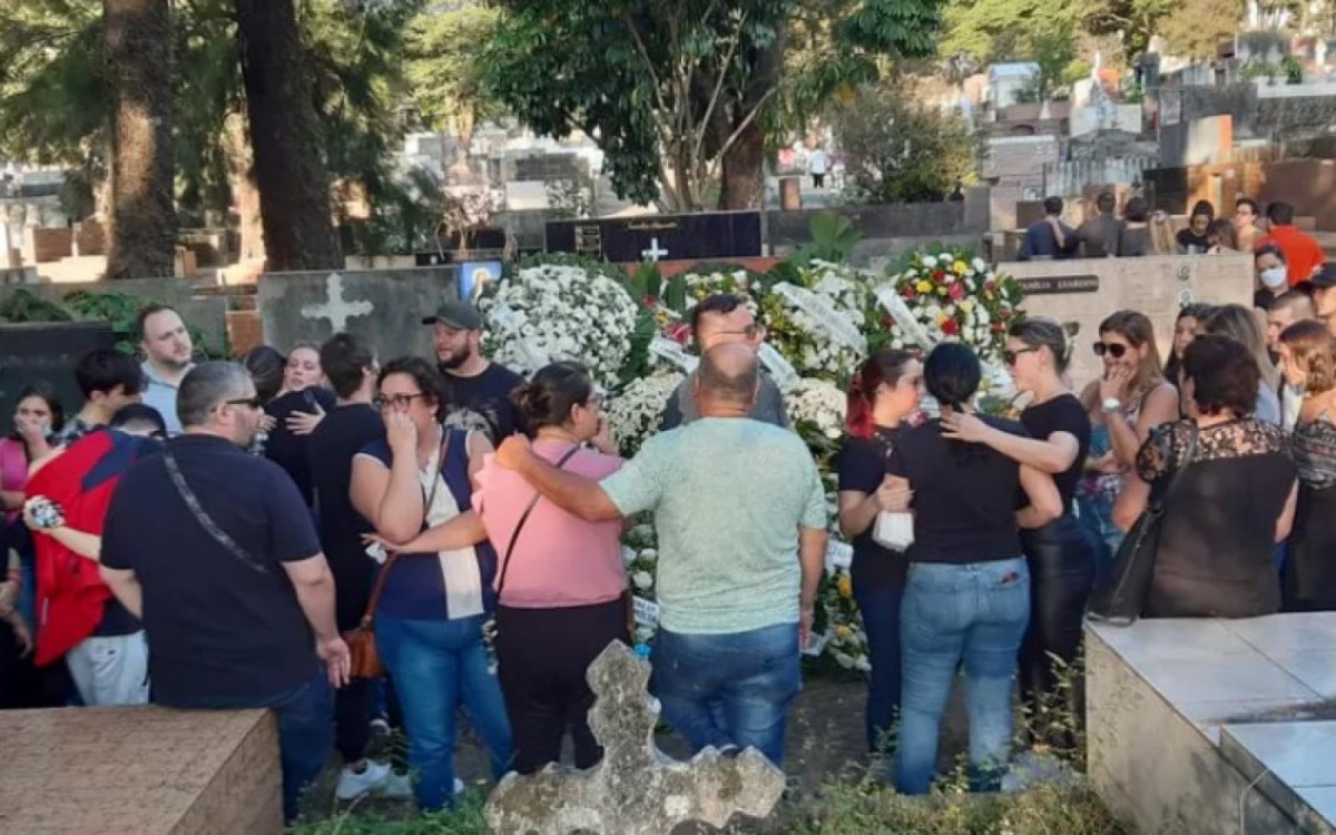Enterro de Renan aconteceu em um cemitério na Lapa, em São Paulo - Reprodução