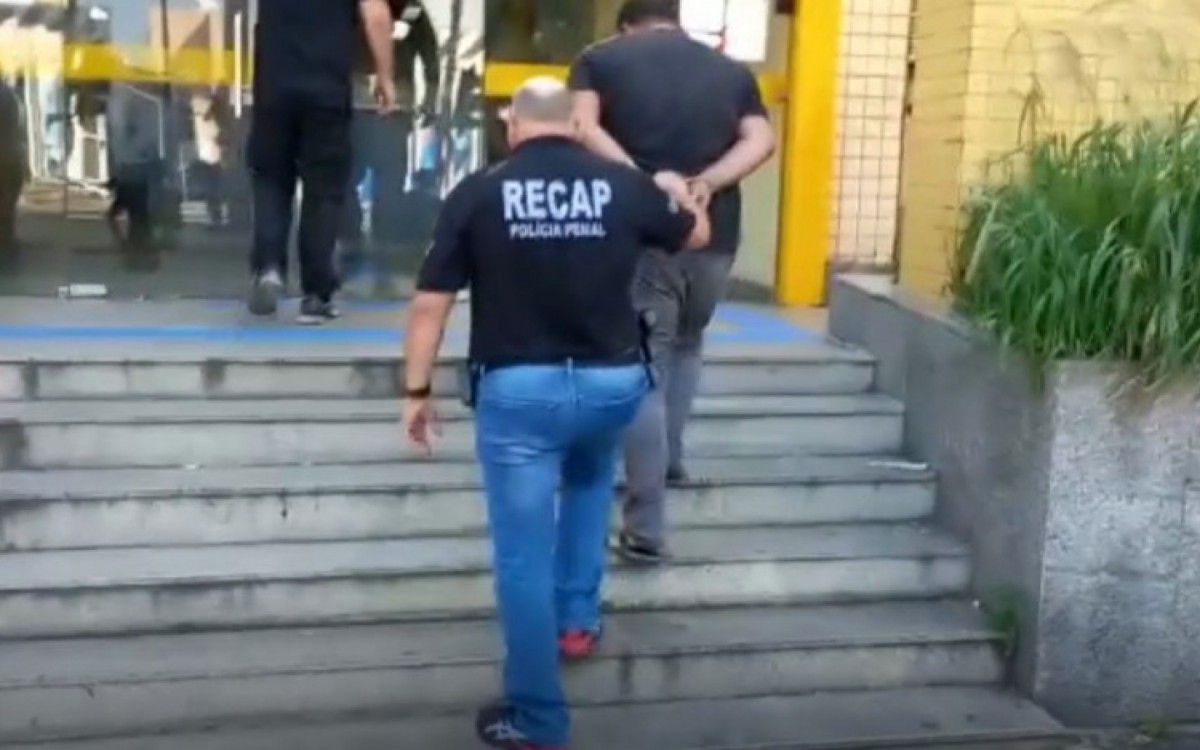 'Gordinho do Chapad&atilde;o' era procurado por uma s&eacute;rie de roubos &agrave; m&atilde;o armada em bairros da Zona Norte