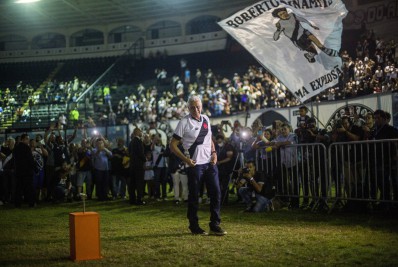 Vasco oferece São Januário para realizar velório aberto de Roberto Dinamite 