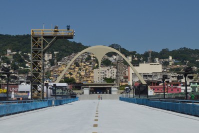 Prefeitura aplica mais de 1,6 mil multas nos seis dias de desfiles na Sapucaí