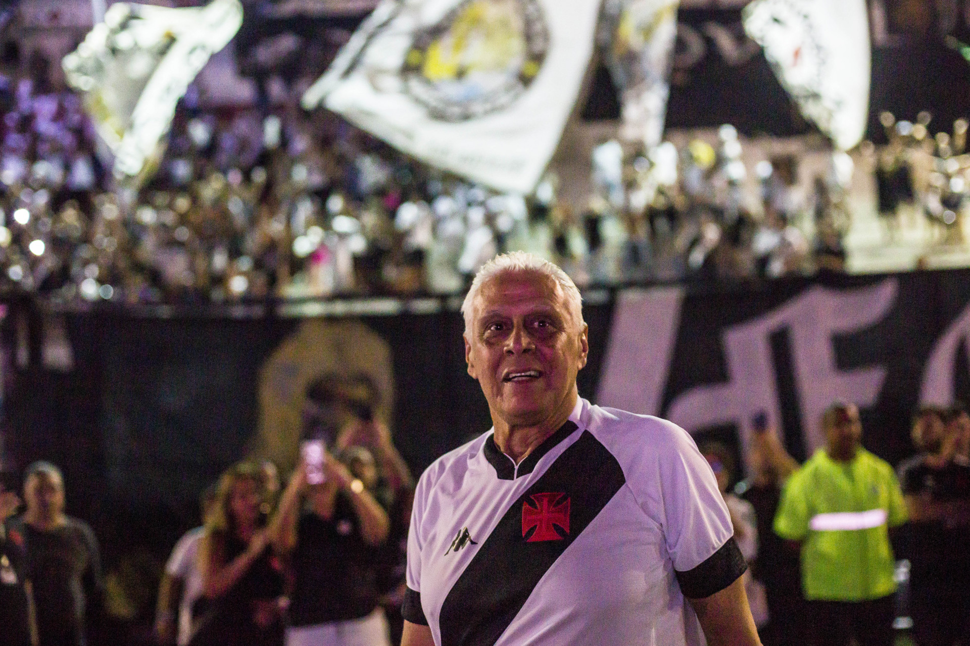 Roberto Dinamite recebeu homenagem em noite histórica em São Januário - Daniel Ramalho / Vasco