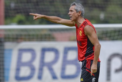 Flamengo se blinda de assédio e vai tentar aumentar multa de titular de Paulo Sousa