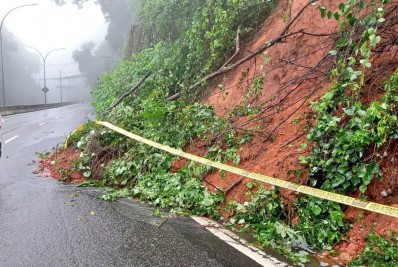 Chuva interdita Estrada Grajaú e interrompe circulação de linhas do BRT