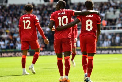 Liverpool bate o Newcastle e pressiona o Manchester City na Premier League