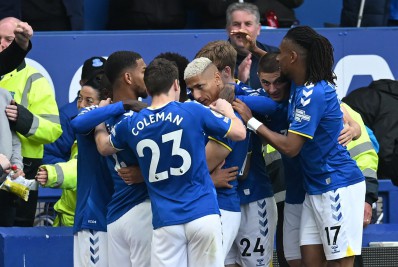 Everton vence Chelsea com gol de Richarlison e se mantém vivo no Inglês