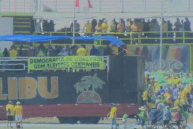 Em Brasília, atos pró-Silveira, condenado pelo STF, pedem destituição de ministros da Corte