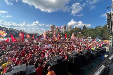 1º de Maio tem ato de apoiadores ao presidente Bolsonaro e também a favor de Lula em todo o país