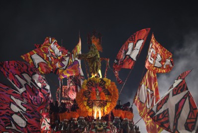 Em noite emocionante, escolas encerram o Carnaval do Rio no Desfile das Campeãs 