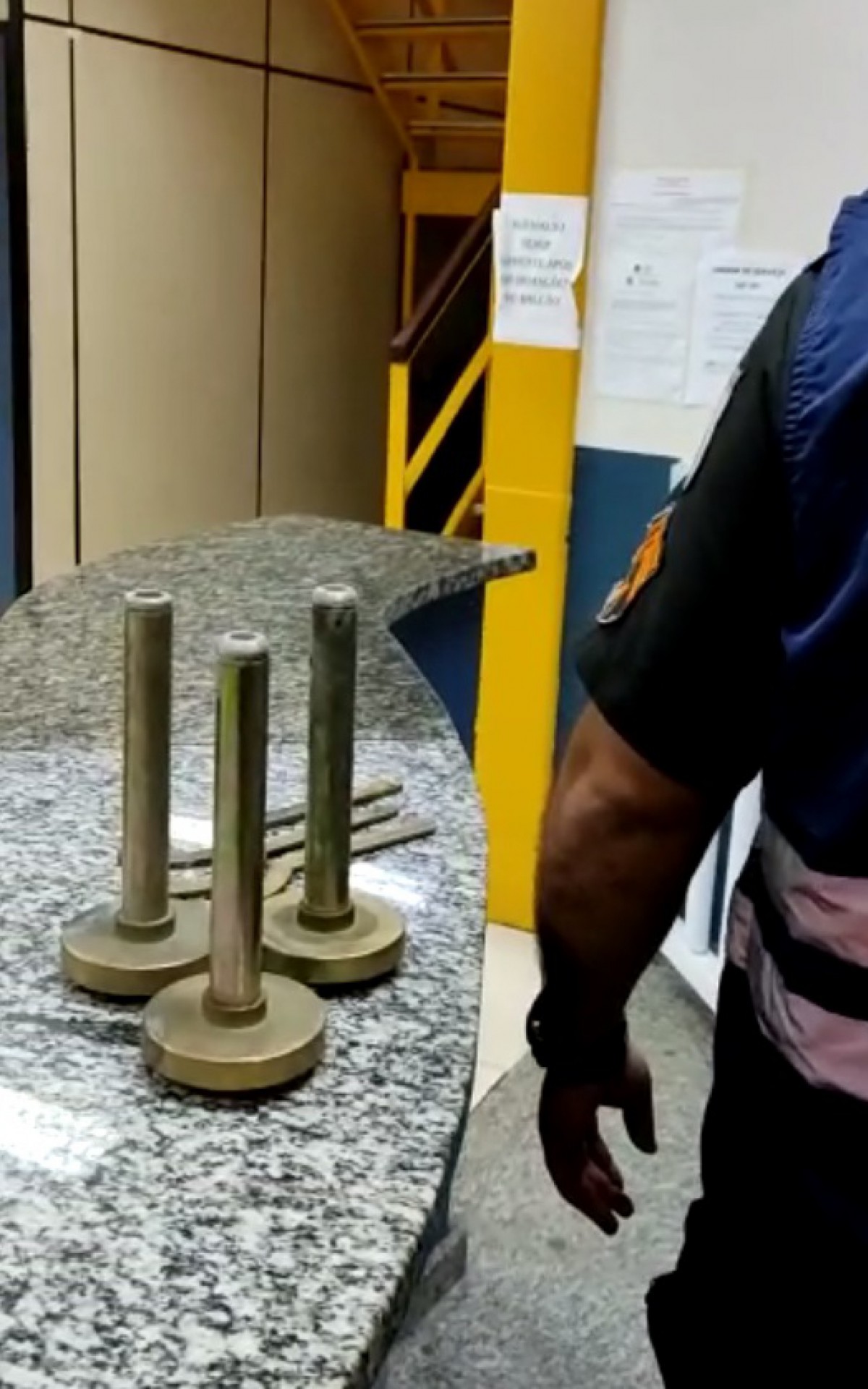 Pe&ccedil;as de metal furtadas na esta&ccedil;&atilde;o Jardim Oce&acirc;nico, na Barra da Tijuca