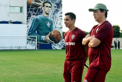 Primeiro treino de Fernando Diniz no Flu dá atenção à saída de bola