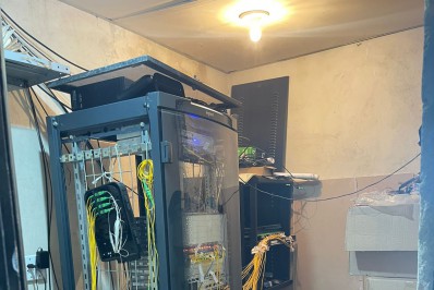 PM desmantela central clandestina de TV e internet em Belford Roxo