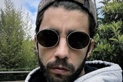 Pedro Scooby reencontra e se diverte com os filhos em Portugal