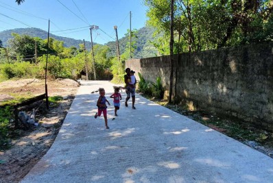 Morro da Caixa D’Água recebe 200 toneladas de concreto em Magé