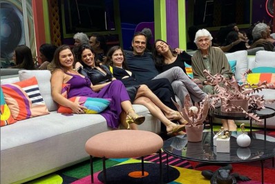 Tadeu Schmidt leva família para visitar casa do 'BBB 22'