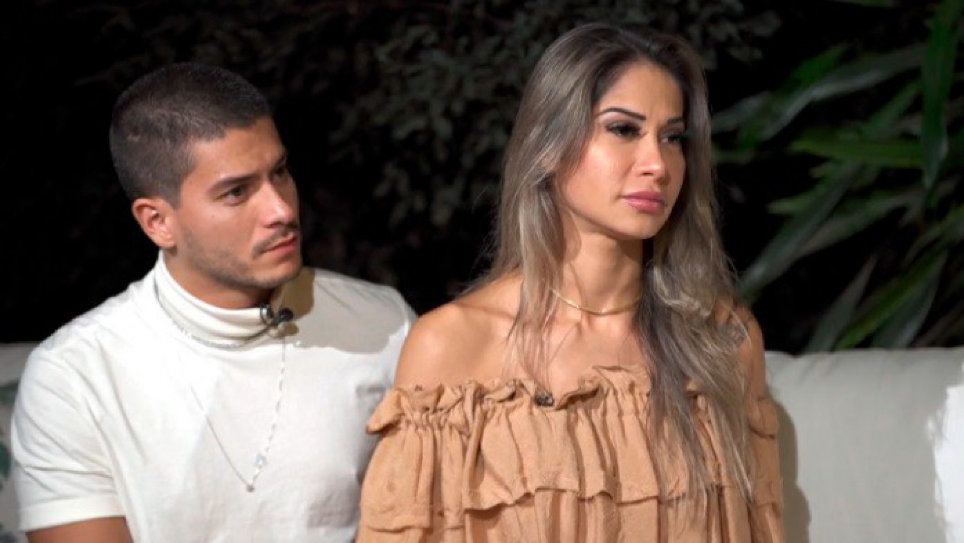 Arthur Aguiar e Maíra Cardi no 'Fantástico' - Reprodução