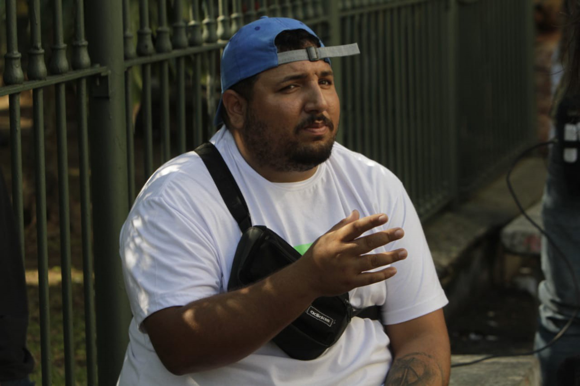 Filho do aposentado, Iury Paulanti precisou socorrer o pai, após a briga - Marcos Porto/Agência O Dia