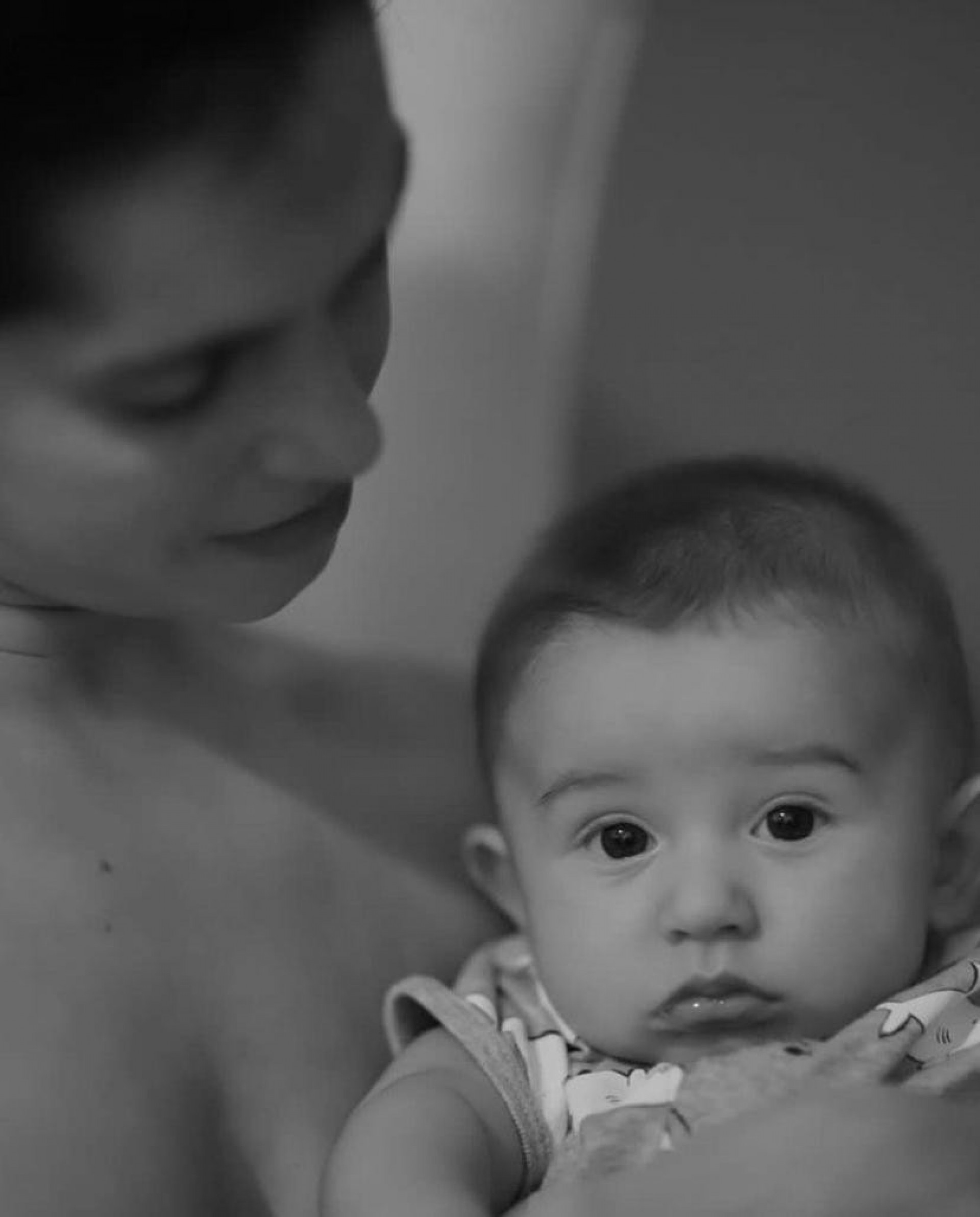 Maria Flor celebrou a vida do filho com fotos intimistas - Reprodu&ccedil;&atilde;o