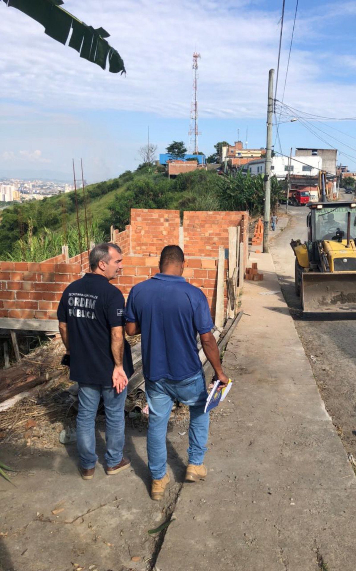 Semop acompanha demolição de construção irregular no Morro da Conquista, em VR - Divulgação