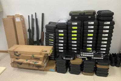 Armas de fogo ilegais são apreendidas durante operação da Desarme em Niterói