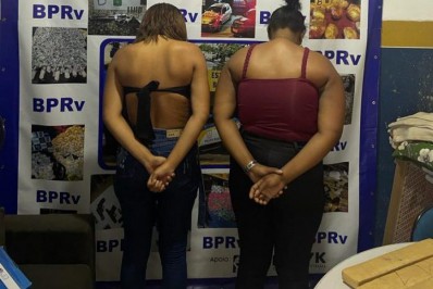 BPRv prende duas mulheres com R$ 50 mil em drogas na RJ-124; destino era Cabo Frio