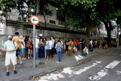 Cariocas enfrentam fila em zonas eleitorais para regularizar título de eleitor antes do fim do prazo