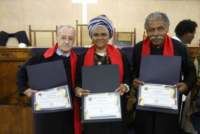 Vereador Nivan Almeida recebe título de Doutor Honoris Causa em Caxias