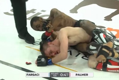 IMAGENS FORTES: Lutador de MMA tem ombro deslocado em luta nos Estados Unidos