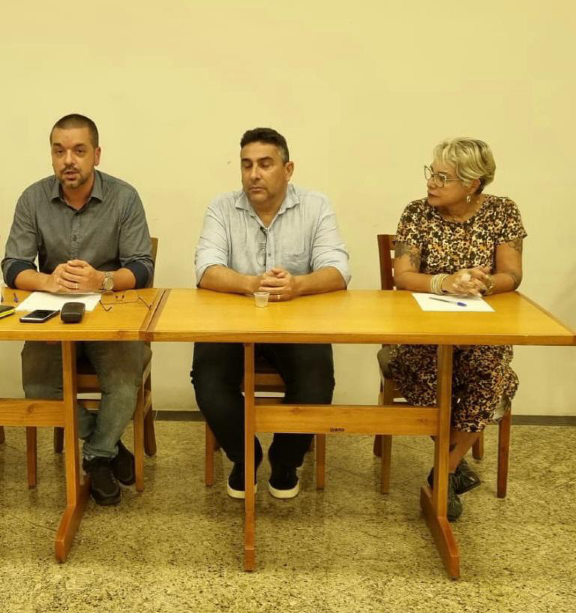 Associa&ccedil;&atilde;o de Hoteis, j&aacute; que n&atilde;o h&aacute; ningu&eacute;m na secretaria municipal de Cabo Frio. Setor nevr&aacute;lgico est&aacute; sem comando  - Divulga&ccedil;&atilde;o