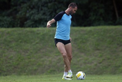 Zagueiro do Botafogo consegue incrível marca pelo clube