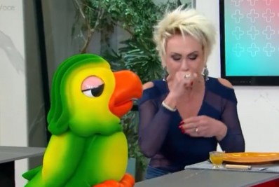 Ana Maria Braga engasga com bolo e não faz encerramento do 'Mais Você'