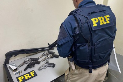 PRF apreende armas e munições na Via Dutra, em Resende