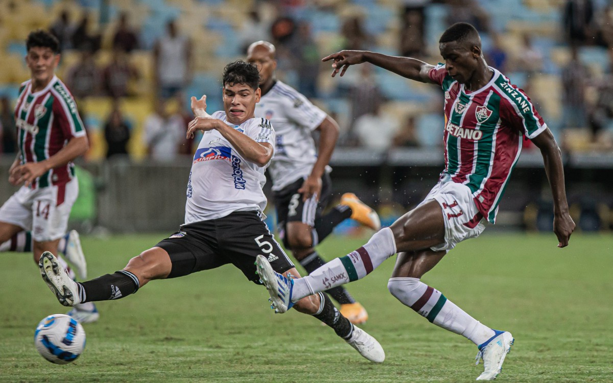 Luiz Henrique em a&ccedil;&atilde;o pelo Fluminense