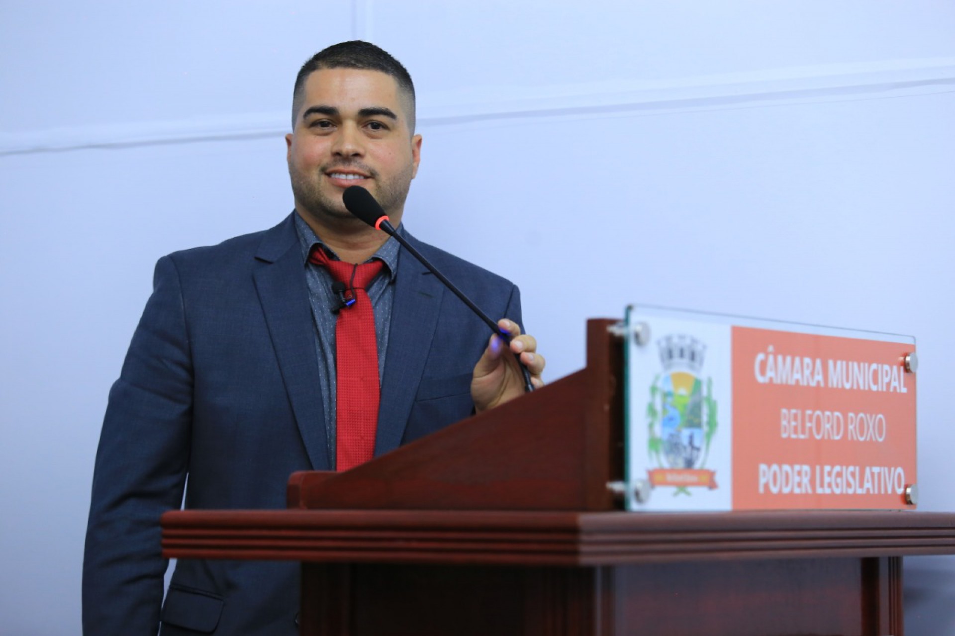 O vereador Igo Menezes presidiu o evento na C&acirc;mara Municipal - Divulga&ccedil;&atilde;o