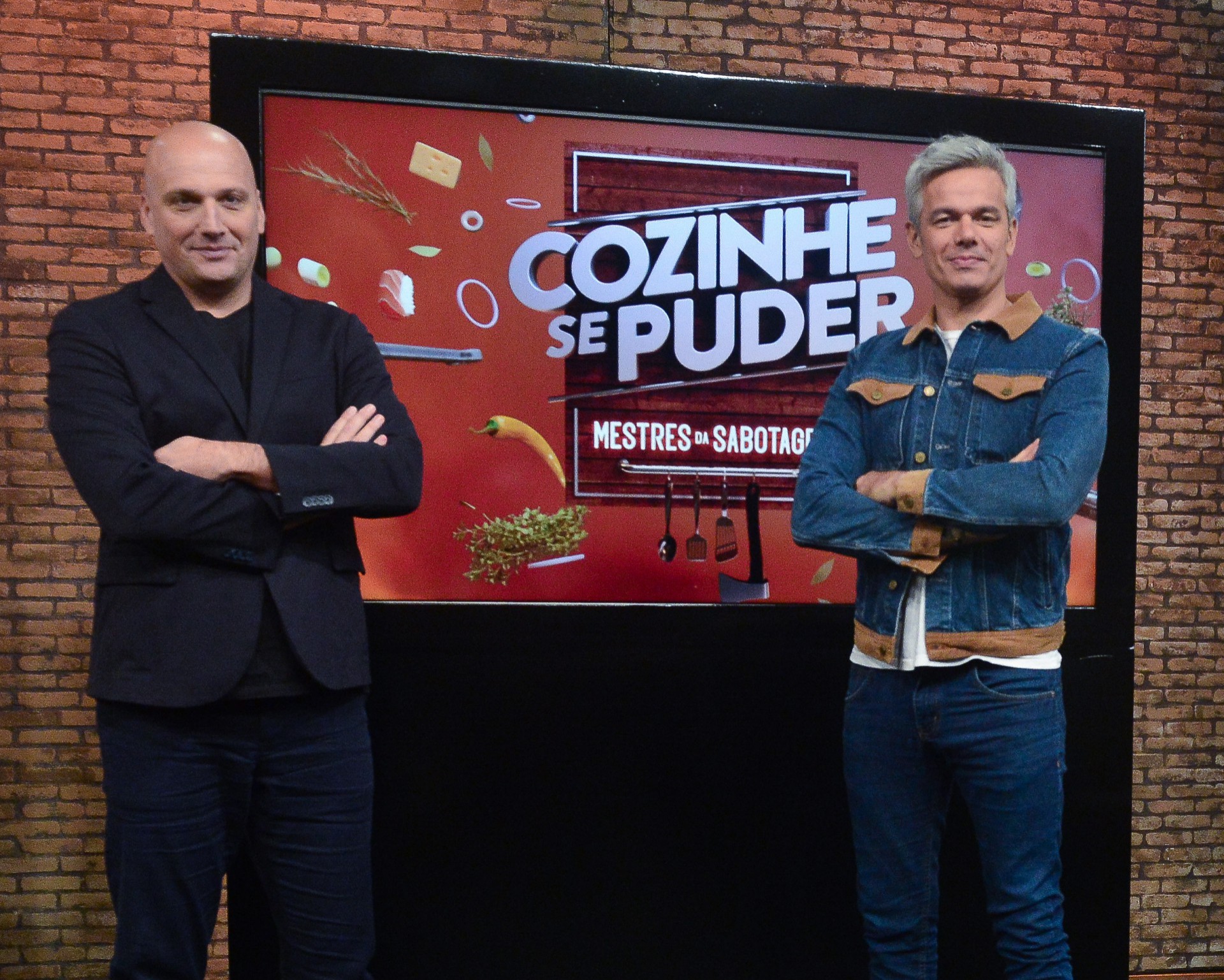 Apresentador Otaviano Costa, do jurado e chef Giuseppe Gerundino -  Francisco Cepeda/SBT