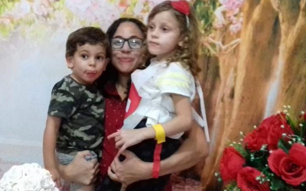 Viviane com &Iacute;talo e Alice