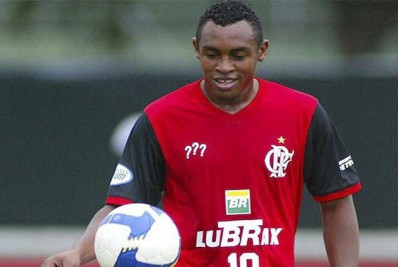 Ídolo do Flamengo, Obina pede paciência com Paulo Sousa e afirma que segue acompanhando o clube