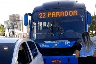 Avanço de sinal por veículo causa segundo acidente com BRT nesta sexta-feira