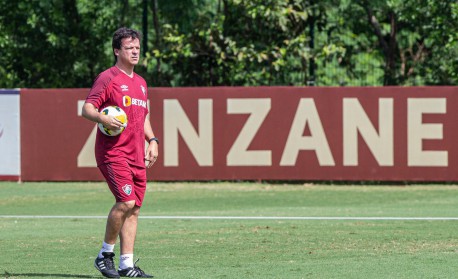 Diniz avalia que Fluminense 'conseguiu fazer um grande jogo' no empate com  Palmeiras - 08/05/2022 - UOL Esporte