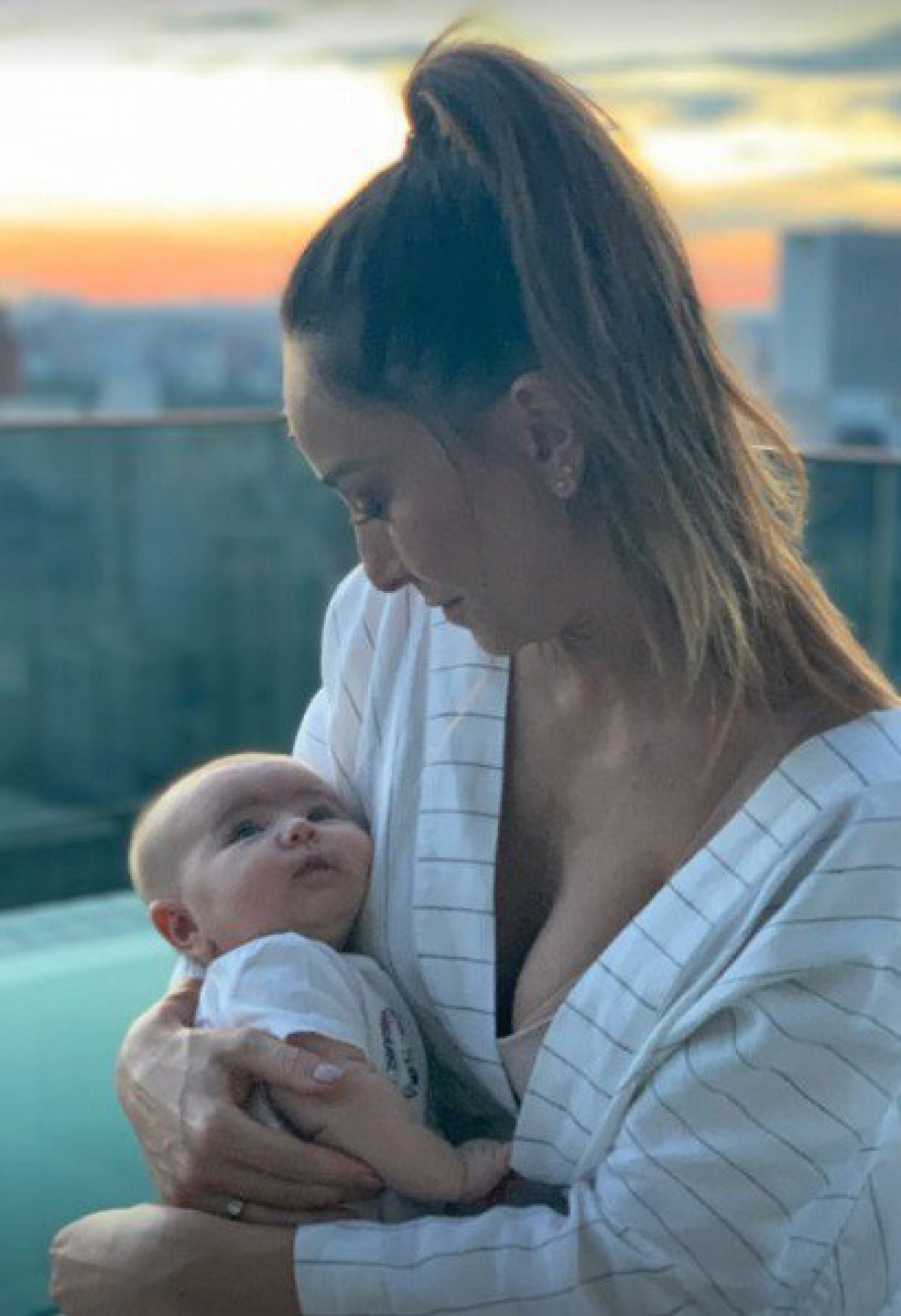 Sabrina Sato recordou fotos antigas em homenagem ao Dia das Mães - Reprodução/Instagram