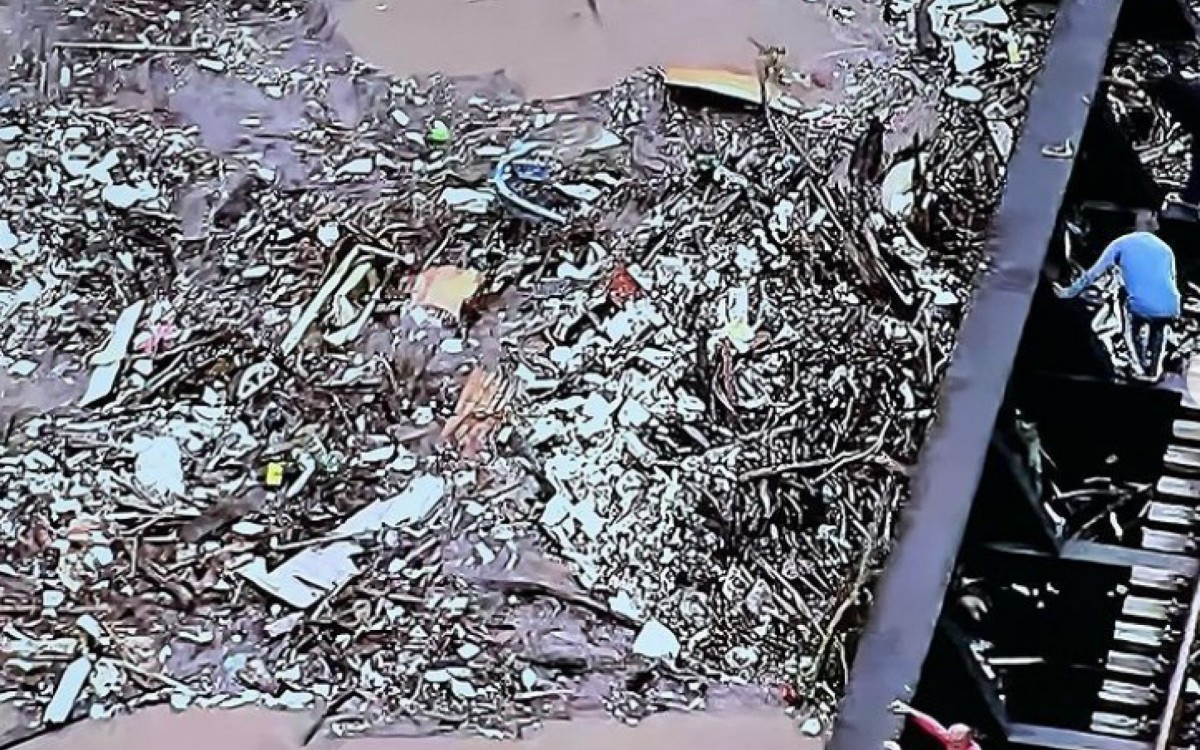 A import&acirc;ncia das ecobarreiras para conter a polui&ccedil;&atilde;o do mar