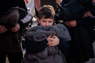 Ucrânia conclui evacuação de todos civis na siderúrgica de Azovstal