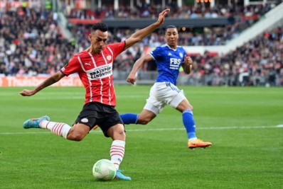 Apalavrado com Benfica, técnico alemão disputa Zahavi com Botafogo