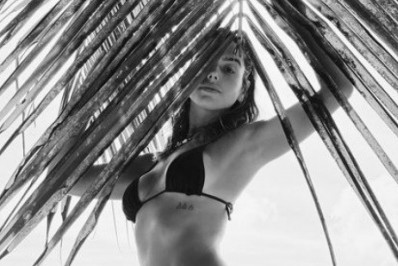 De biquíni, Giovanna Lancellotti esbanja beleza e boa forma