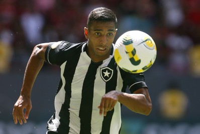 Assessoria de Victor Sá confirma que o jogador permanecerá no Botafogo